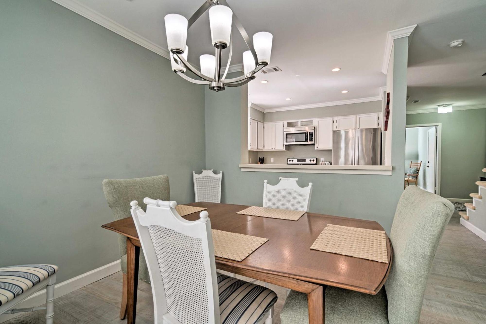 Updated Hilton Head Condo Balcony, Walk To Beach هيلتون رئيس جزيرة المظهر الخارجي الصورة