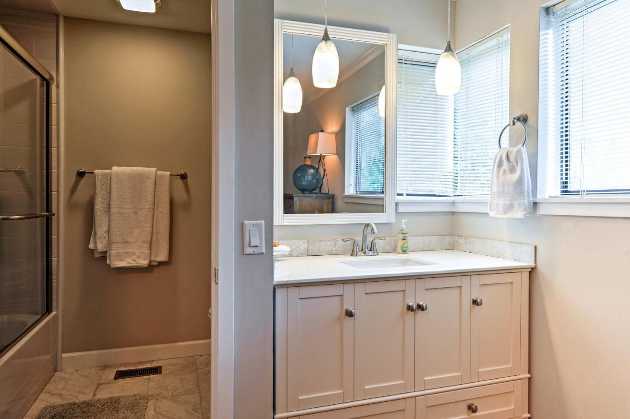 Updated Hilton Head Condo Balcony, Walk To Beach هيلتون رئيس جزيرة المظهر الخارجي الصورة