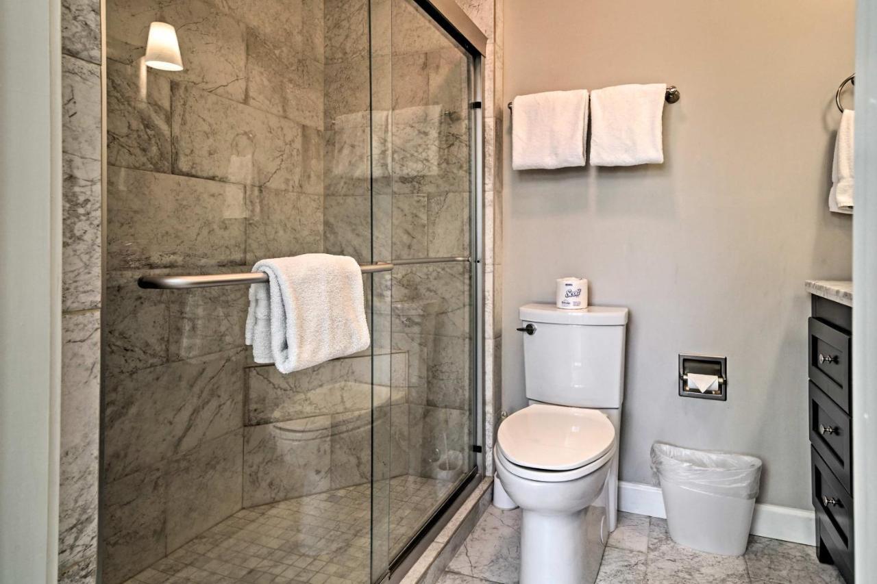 Updated Hilton Head Condo Balcony, Walk To Beach هيلتون رئيس جزيرة المظهر الخارجي الصورة