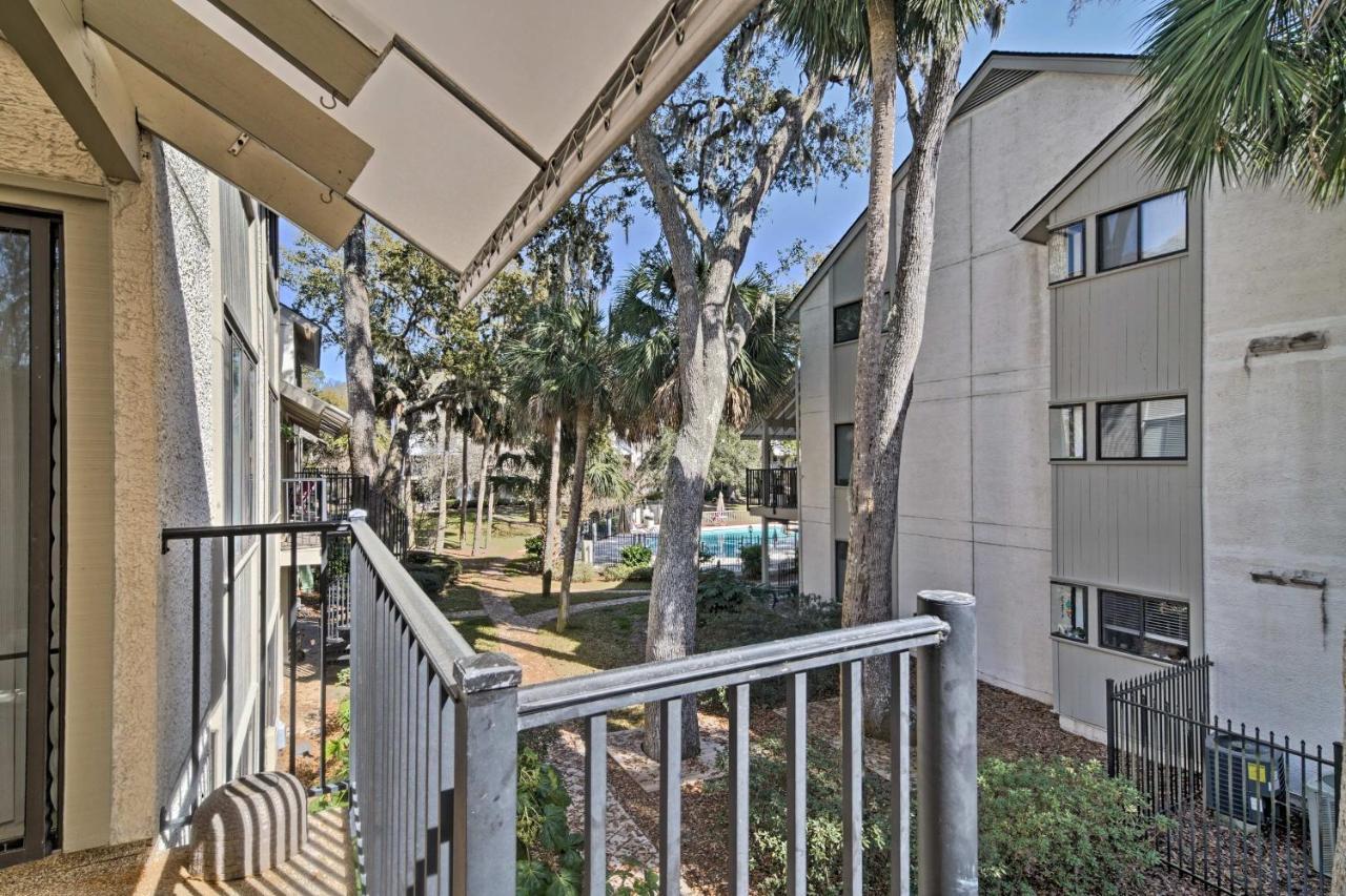 Updated Hilton Head Condo Balcony, Walk To Beach هيلتون رئيس جزيرة المظهر الخارجي الصورة